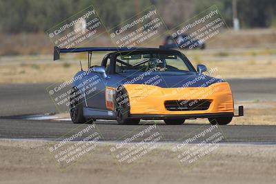 media/Sep-20-2025-Extreme Speed (Sat) [[1fcc23683c]]/Blue (Low Intermediate)/Session 1 (Sunset)/